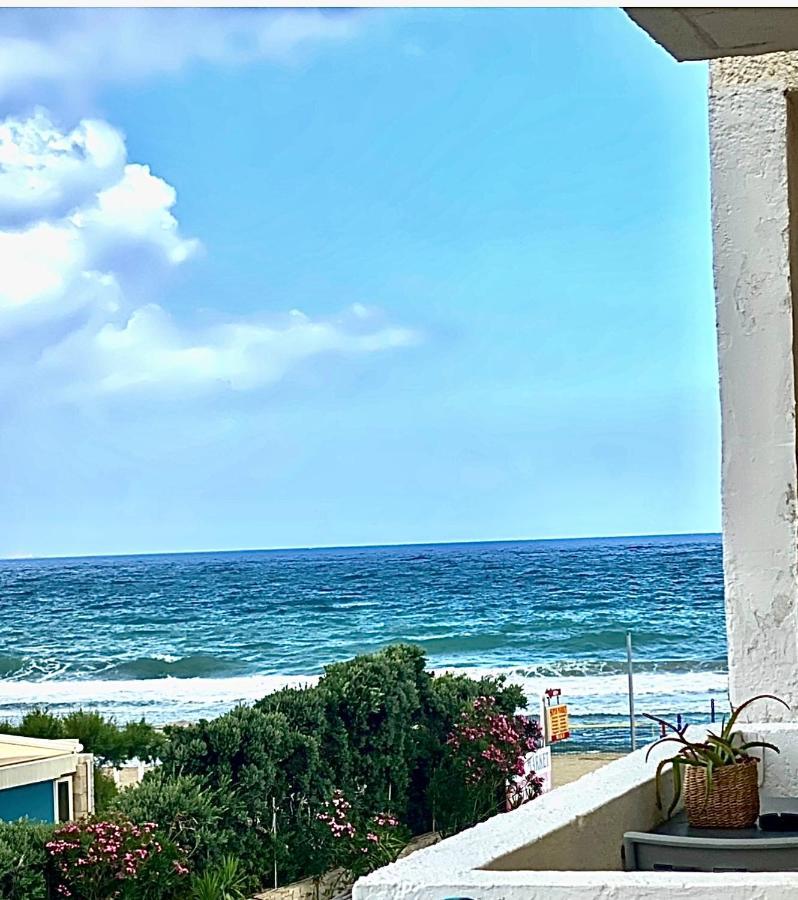 Mikes On The Beach ヘルソニソス エクステリア 写真