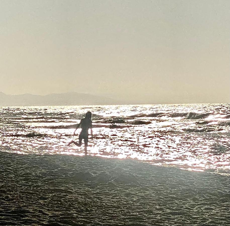 Mikes On The Beach ヘルソニソス エクステリア 写真